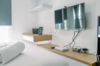 Stunning and Comfy Studio Amazana Serpong Apartment Hotels in North Serpong