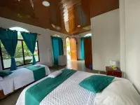 Hostal Muro de Las Lagrimas with High Speed Internet Starlink