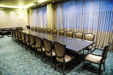 Iris Hotel Baku - Halal Hotel Отели рядом с достопримечательностью «Дворец Ширваншахов»