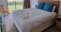Modern Peaceful Open Plan 1-Bed Apartment Rutland Hotel di Duddington-with-Fineshade