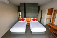 Montoro Resort Hotels near Khao Yoi