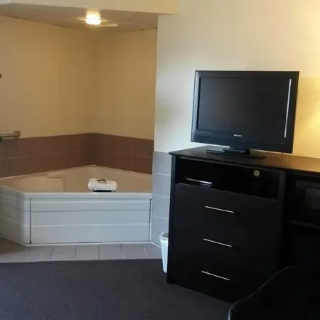 Cobblestone Hotel & Suites - Wisconsin Rapids