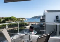 The Black Pearl Villas - Bergblick