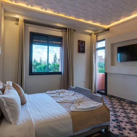 Yanis Guest House Отели рядом с достопримечательностью «Старый город»
