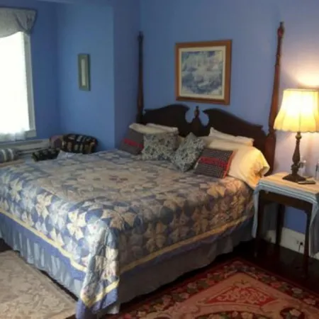 Six Acres Bed & Breakfast