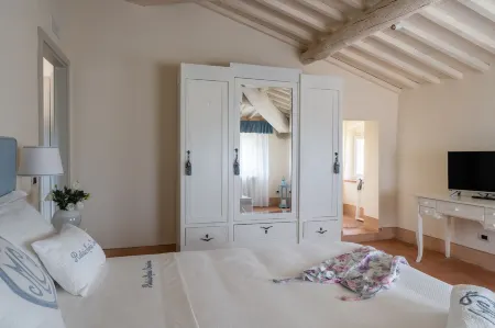 Relais Maria Cristina Отели в г. Кьянни