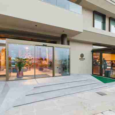 오니로스 레지던스 Hotel Exterior