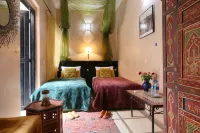 Riad ViewPoint Hotels near قصر الباهية