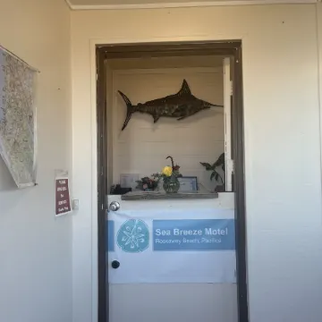Sea Breeze Motel