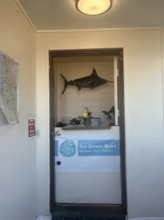 Sea Breeze Motel