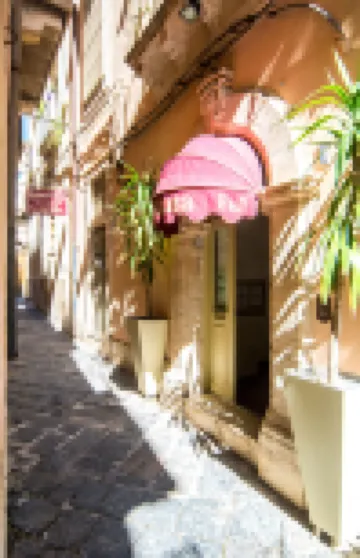 阿里特斯瓦坎茲住宿加早餐飯店 馬尼亞切城堡附近的飯店