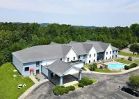 Grand Vista Hotel & Suites Hotels in Monroe County