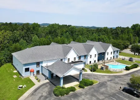 Grand Vista Hotel & Suites