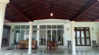 Turtle Paradise Villa Hotels in Kosgoda
