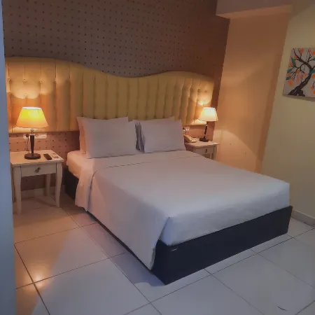 Anaya Hotel and Ballroom Отели в г. D A R A T