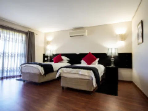 Desert Palace Hotel โรงแรมในอูปิงตัน