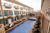 Beachfront Hotel Tramonto - Pools