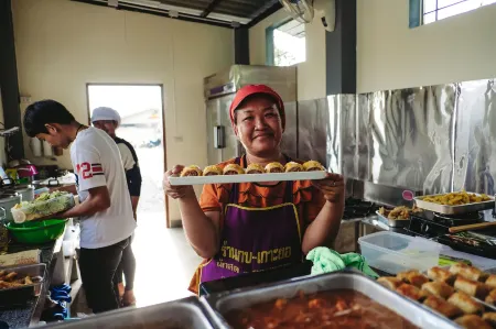 The Lake House Ko Yo Отели рядом с достопримечательностью «Wat Bo Thong»