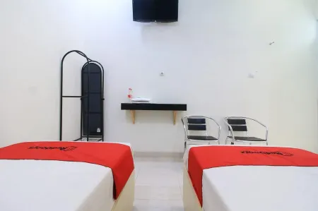 RedDoorz at Hotel Putra Perdana Klaten