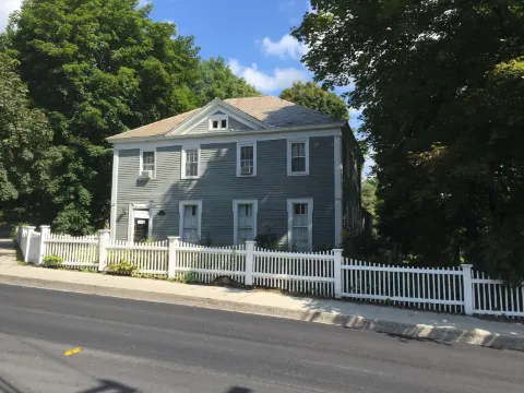 埃丁頓之家旅館