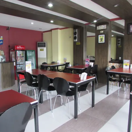 Oyster Plaza Hotel