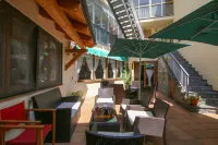 Roch Hotel
