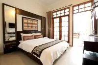 De' Halimun Guest House Отели в г. Lengkong