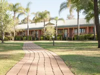 Pokolbin Village Estate Hotels in Pokolbin