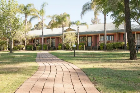 Pokolbin Village Estate