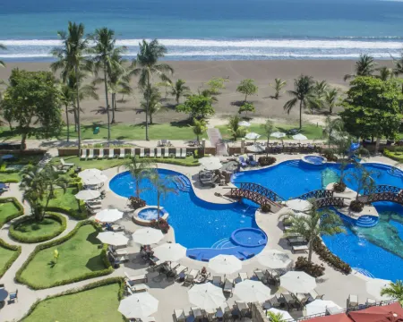 Crocs Resort & Casino Hoteles en Jacó