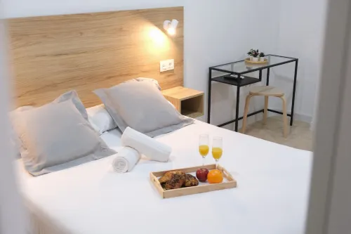 Urban Rooms Alicante - guesthouses