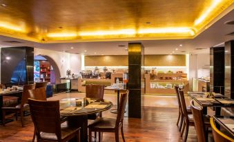 Lancaster Raouche Hotel