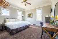 Elk Mountain Lodge Hotels near Pooh's Corner