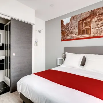 Paris Hotel