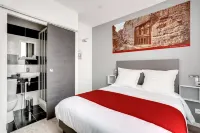 Paris Hotel Hotels in Clichy
