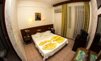 El Latino Otel