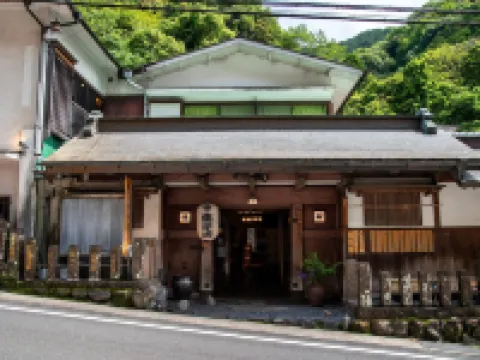 東學坊日式旅館 伊勢原市酒店