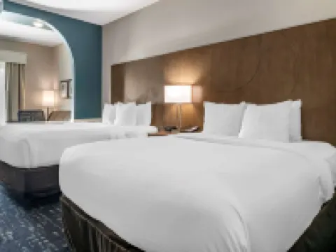 Comfort Suites Fort Lauderdale Airport & Cruise Port Hotels in Dania Beach