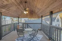 Stunning Lakefront Sanctuary: Your Perfect Getaway Hotels in Lexington County
