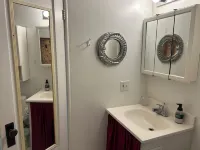 Cozy Seward Cottage: Amazing Location in the middle of town. Pet-Friendly!