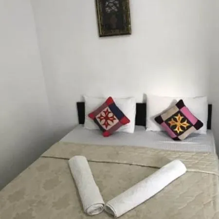 Atozee Airport Villa