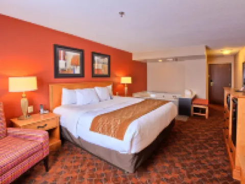 Comfort Inn & Suites and Conference Center Hotels in Mount Pleasant