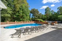 Grand Retreat Luxury Vacation for Large Groups - Rooftop Pools