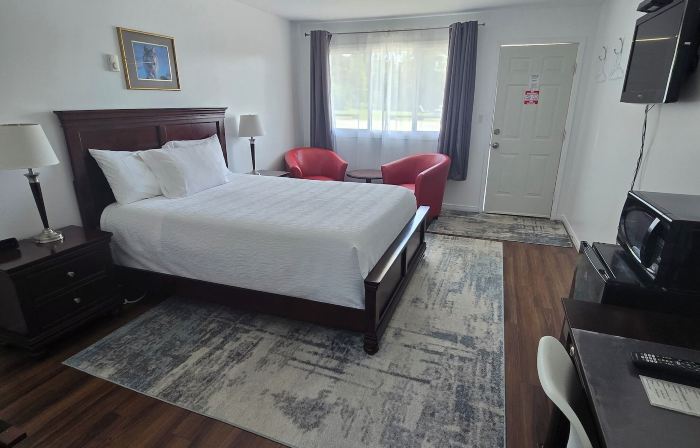 White Fang Motel