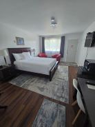 White Fang Motel