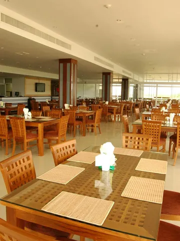 รูปภาพของUniland Golf & Resort