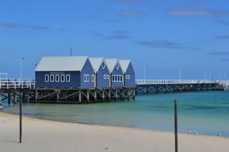 Busselton Ithaca Motel Отели в г. Воннерап