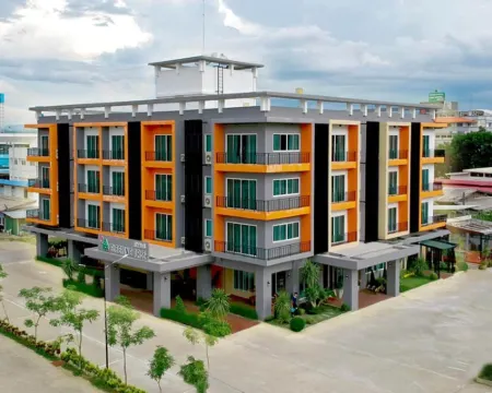 โรงแรมสลีพพิง ทรี โรงแรมในฝาง