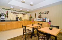 Peach State Inn & Suites Hotels in Cochran