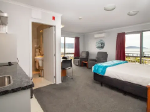 BKs Premier Motel Esplanade Hotels in Lower Hutt